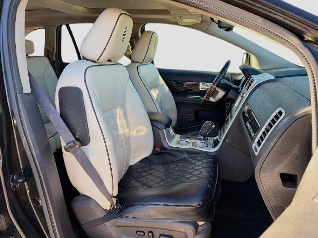 Used 2010 Lincoln MKX AWD image 22