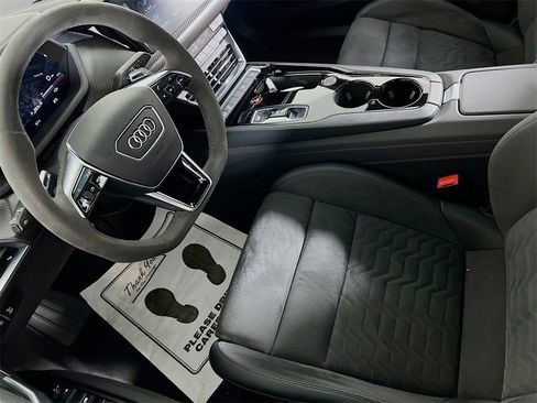 Used 2022 Audi e-tron GT Premium Plus image 20