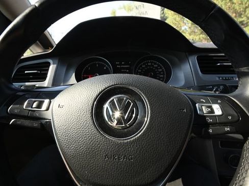 Used 2015 Volkswagen Golf TDI SE FWD image 13