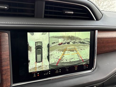 Certified 2023 GMC Yukon Denali Ultimate image 17