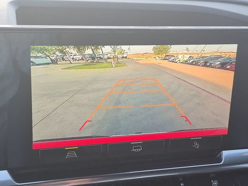 Used 2025 Chevrolet Silverado 1500 LT w/ Texas Edition Plus RWD image 17