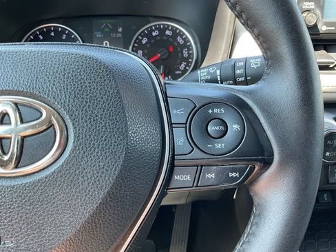 Used 2021 Toyota RAV4 XLE Premium FWD image 26