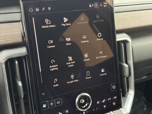 Used 2024 GMC Acadia Denali w/ Super Cruise Package image 24