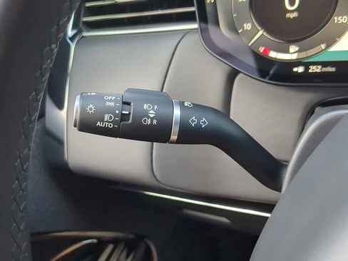 Used 2023 Land Rover Range Rover Sport SE image 27