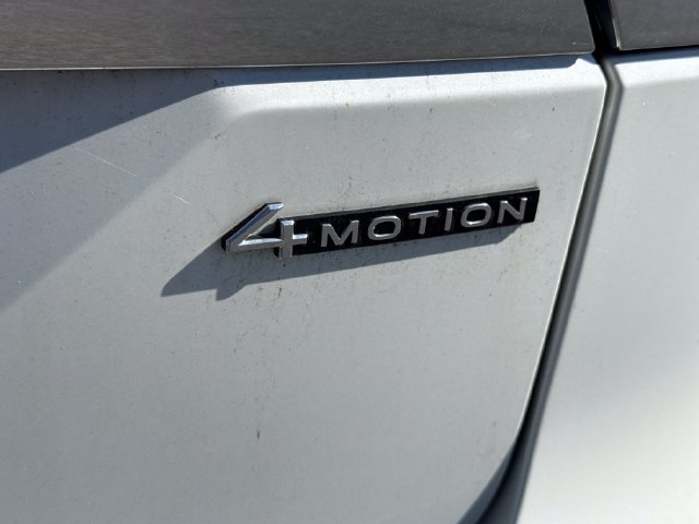 Used 2024 Volkswagen Atlas SEL AWD/4WD image 17