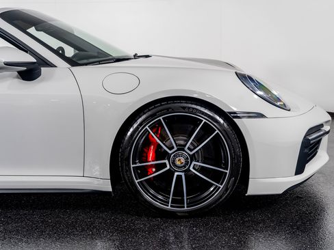 Used 2022 Porsche 911 Turbo image 7