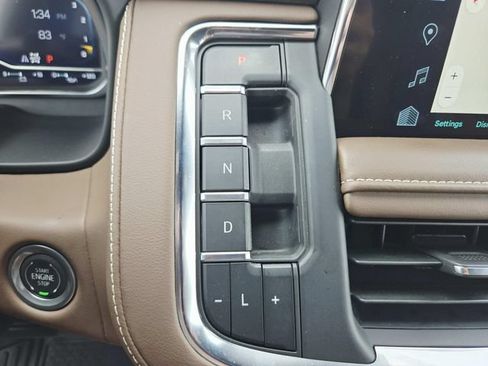 Used 2024 Chevrolet Suburban High Country w/ Advanced Technology Package AWD/4WD image 32