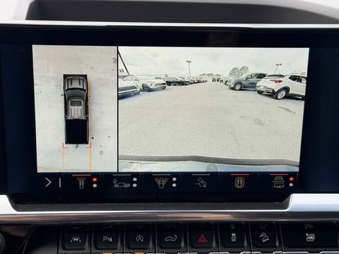 Used 2025 Chevrolet Silverado 1500 LT Trail Boss w/ LT Trail Boss Premium Package image 38