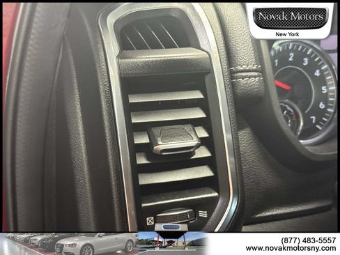Used 2023 RAM 1500 Laramie AWD/4WD image 19