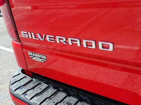 Used 2026 Chevrolet Silverado 1500 Custom RWD image 9