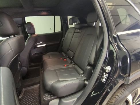 Used 2022 Mercedes-Benz GLB 250 4MATIC image 28