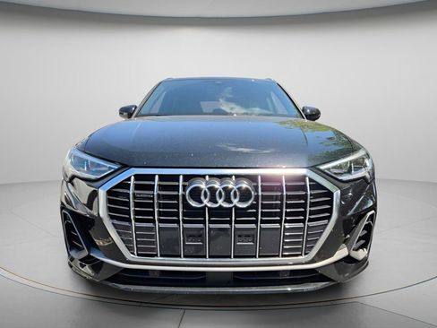 Certified 2025 Audi Q3 2.0T Premium w/ Convenience Package AWD/4WD image 3