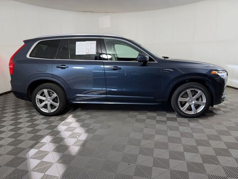 Used 2022 Volvo XC90 T5 Momentum w/ Advanced Package AWD/4WD image 8