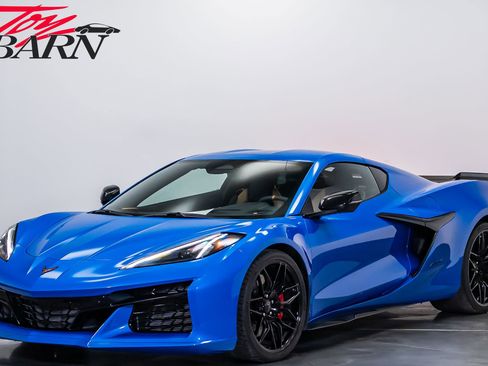 Used 2025 Chevrolet Corvette Z06 image 9