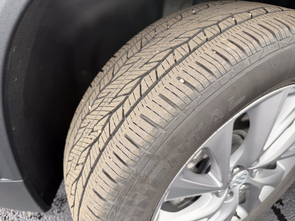 Used 2025 Buick Enclave Preferred AWD/4WD image 15