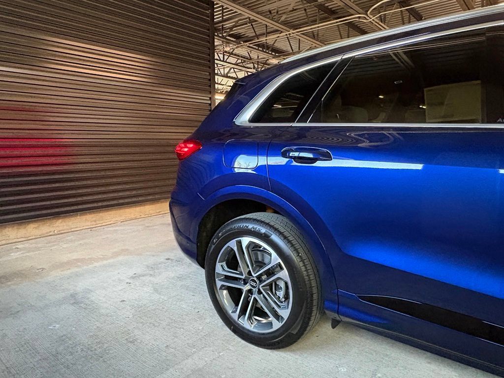 New 2026 Audi Q5 Premium AWD/4WD image 10