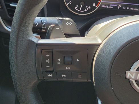 Certified 2024 Nissan Rogue SV FWD image 25