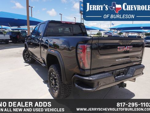 Used 2026 GMC Sierra 2500 AT4X AWD/4WD image 4