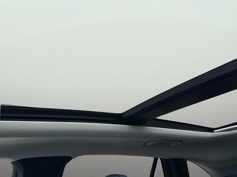 Certified 2026 Mercedes-Benz GLC 300 4MATIC image 18