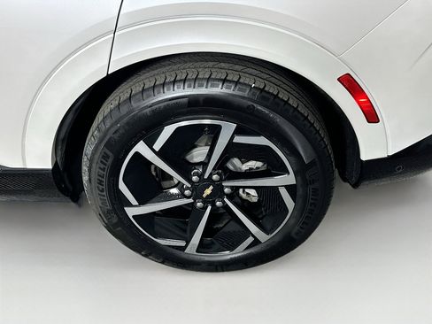 Used 2024 Chevrolet Equinox EV LT w/ Active Safety Package 3 FWD image 11