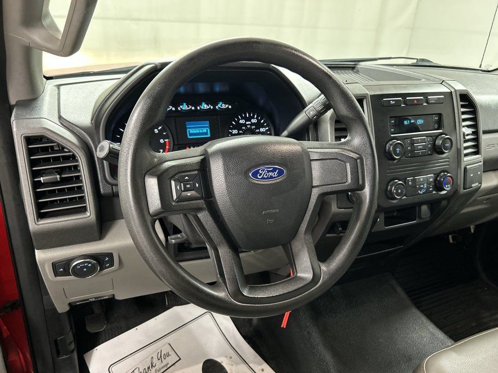 Used 2018 Ford F250 XL AWD/4WD image 4