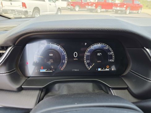 Used 2024 Jeep Grand Cherokee Altitude image 24