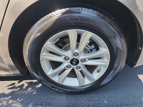 Used 2011 Hyundai Sonata GLS w/ Popular Equipment Pkg 2 FWD image 10