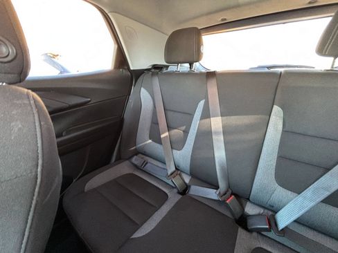 Used 2025 Chevrolet TrailBlazer LT FWD image 38
