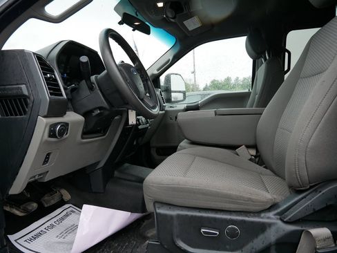 Used 2019 Ford F250 XLT w/ XLT Value Package AWD/4WD image 9