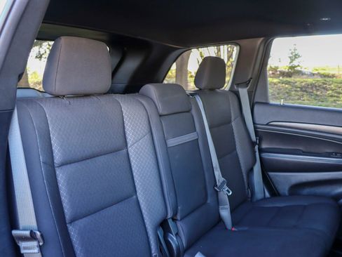 Used 2018 Jeep Grand Cherokee Laredo AWD/4WD image 19