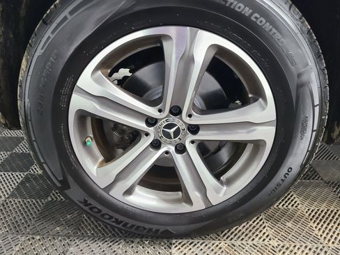 Used 2019 Mercedes-Benz GLC 300 4MATIC image 15