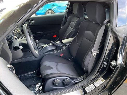 Used 2023 Nissan Z w/ Floor Mat Package RWD image 24