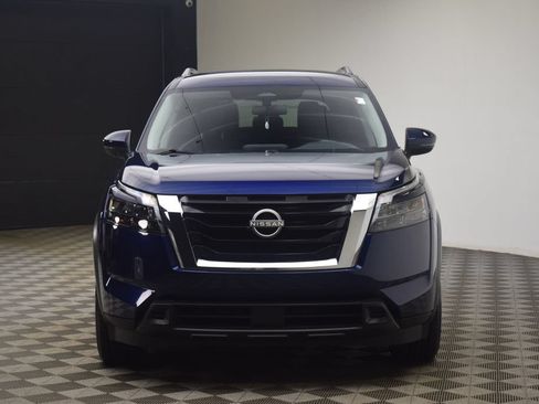 Used 2025 Nissan Pathfinder SV AWD/4WD image 23