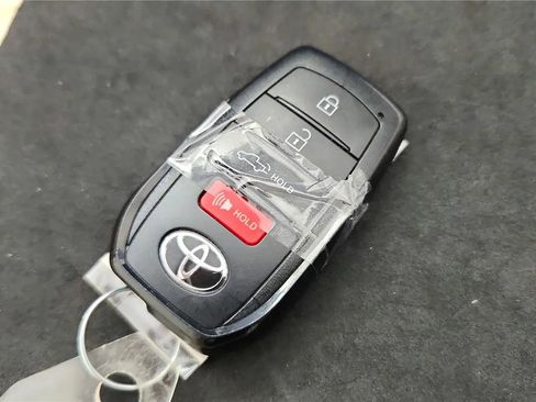 Used 2024 Toyota Tundra SR5 w/ SR5 Convenience Package AWD/4WD image 21