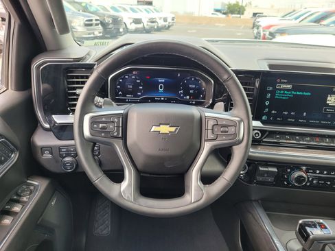 Used 2024 Chevrolet Silverado 1500 LTZ AWD/4WD image 15