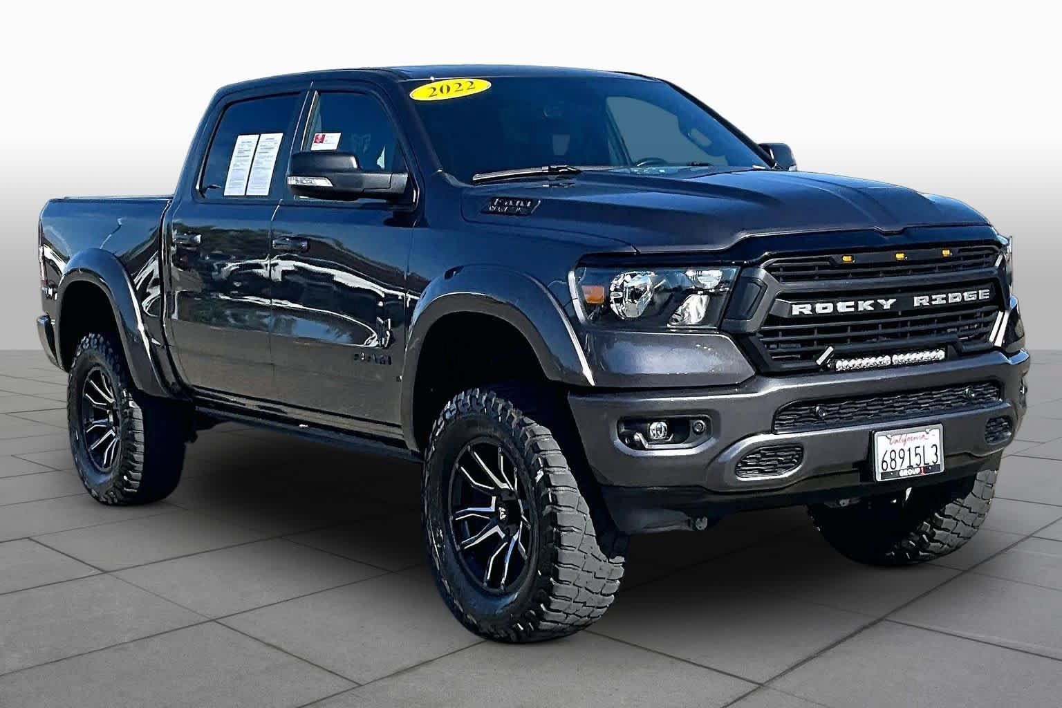 Used 2022 RAM 1500 Big Horn AWD/4WD image 2