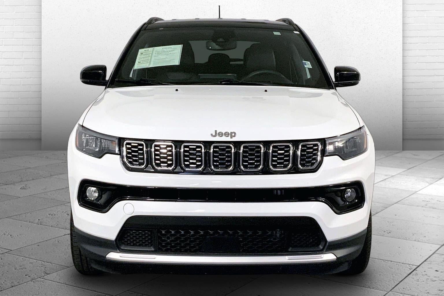 Used 2025 Jeep Compass Limited AWD/4WD image 2