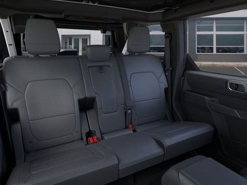 New 2025 Ford Bronco Badlands w/ Sasquatch Package AWD/4WD image 11