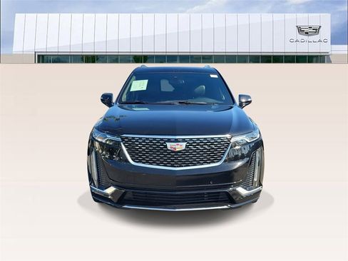 Certified 2023 Cadillac XT6 Premium Luxury image 3