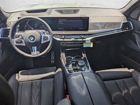 Used 2026 BMW X7 xDrive40i w/ Executive Package AWD/4WD image 14