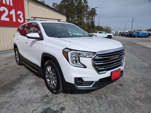 Used 2023 GMC Terrain SLT w/ Tech Package image 6