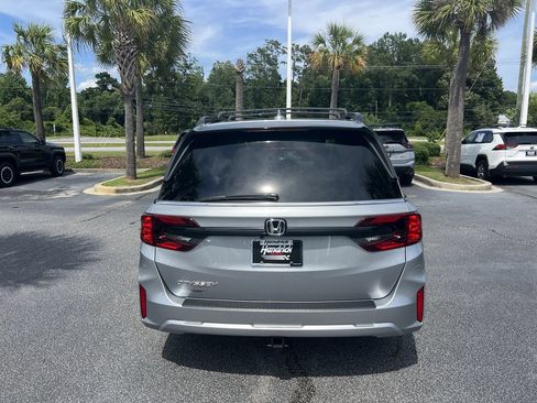 Used 2025 Honda Odyssey EX-L image 9