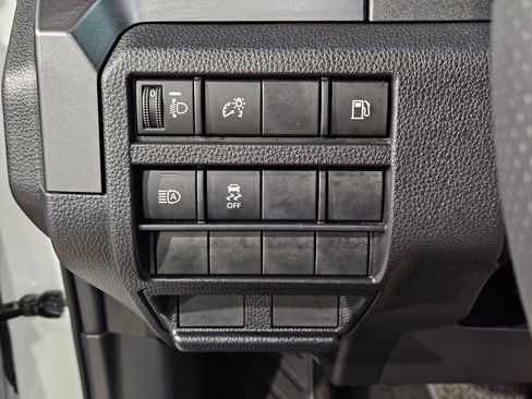 Certified 2025 Toyota 4Runner SR5 AWD/4WD image 25