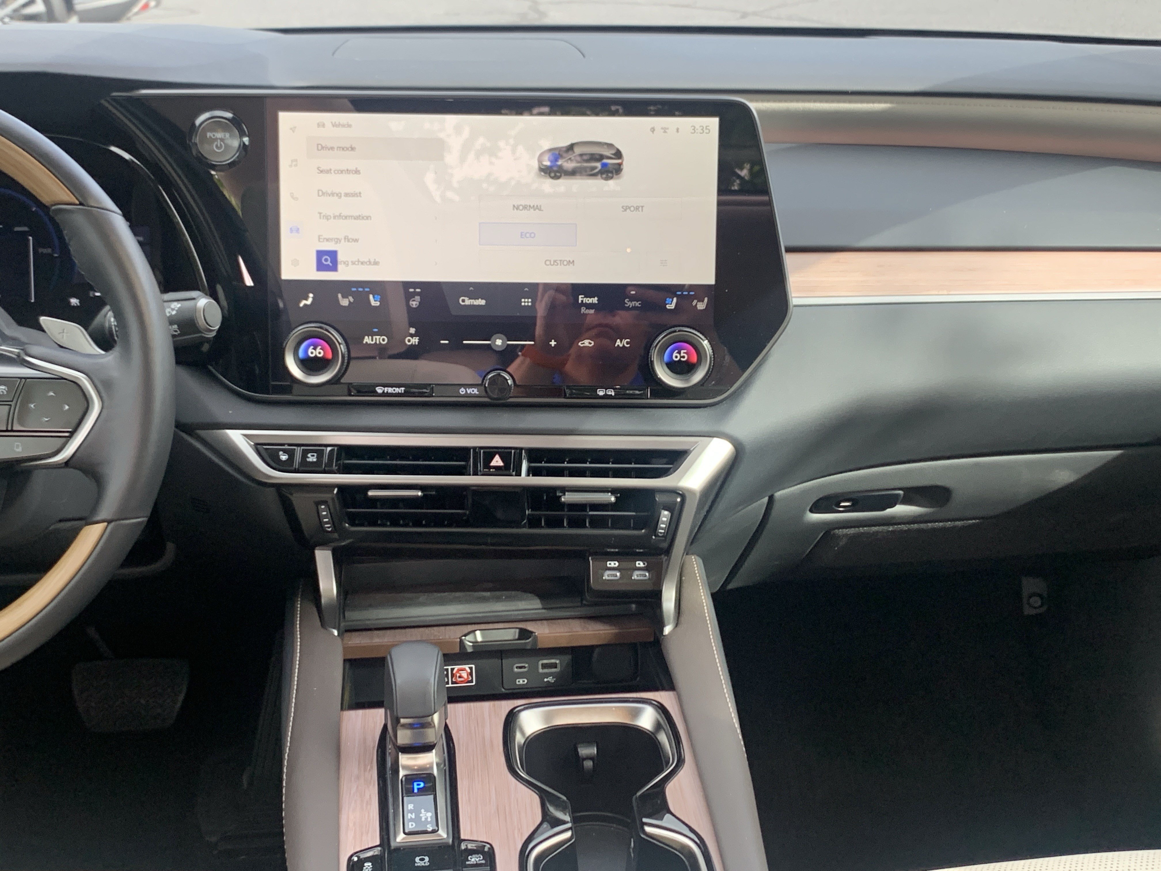 Used 2026 Lexus RX 450h AWD w/ Convenience Package image 30