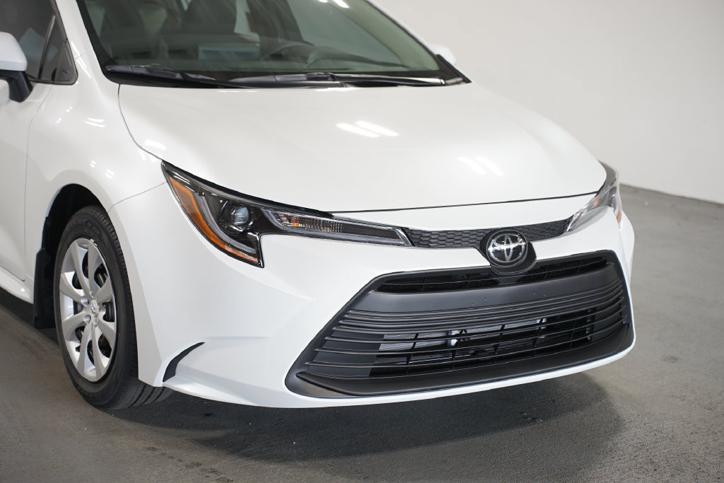 New 2027 Toyota Corolla LE FWD image 4