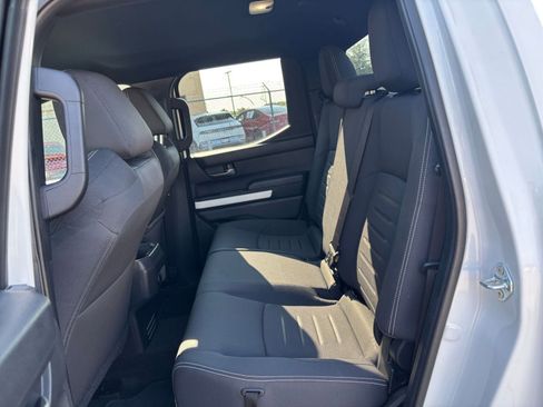 Used 2024 Toyota Tacoma TRD Off-Road image 23