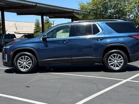 Used 2023 Chevrolet Traverse LT FWD image 14