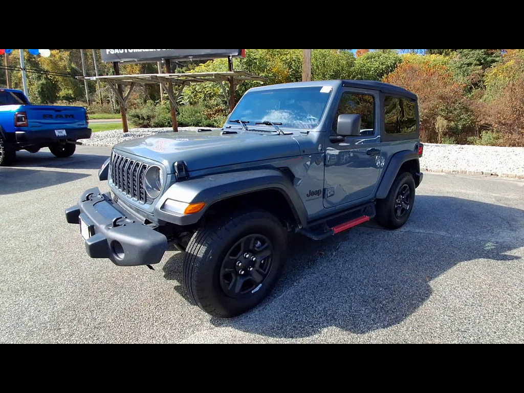Used 2025 Jeep Wrangler Sport AWD/4WD image 4