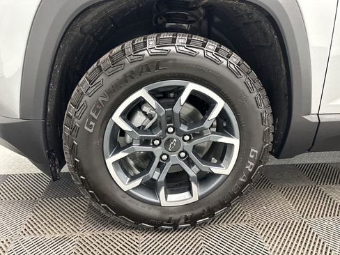 Certified 2026 Chevrolet Equinox ACTIV w/ Convenience Package III AWD/4WD image 12