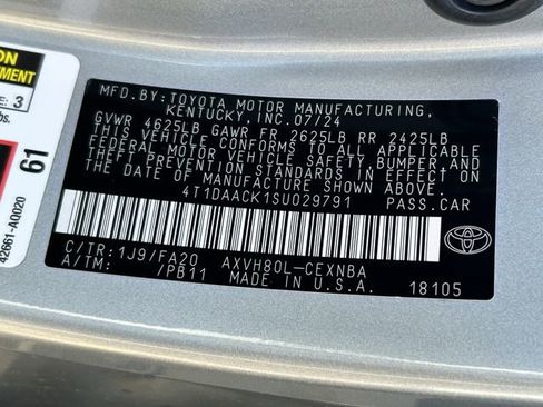 Certified 2025 Toyota Camry LE image 29